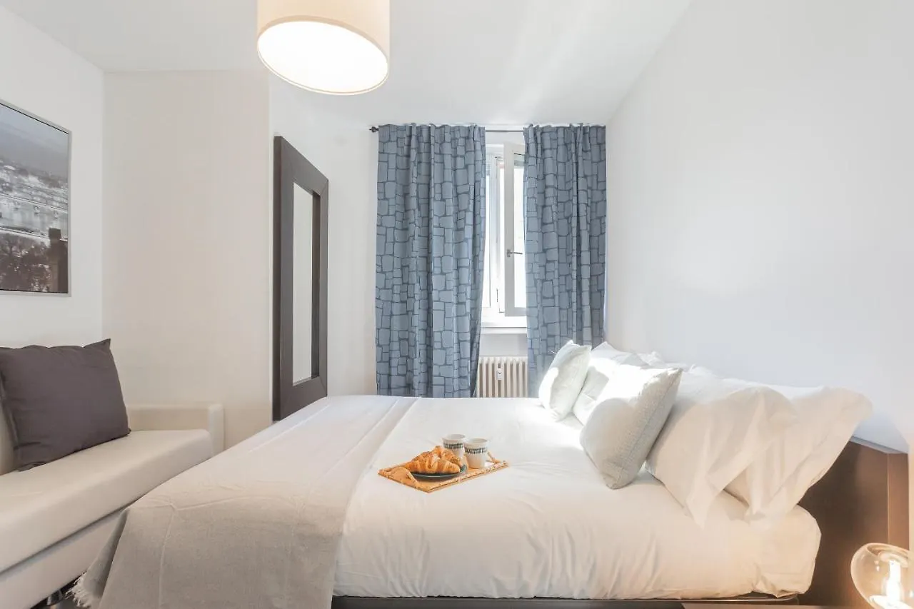 Chiara'S Apartment By Rent All コモ